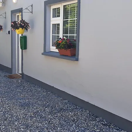 Marys Coastal Retreat * Milltown Malbay