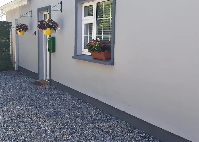 Marys Coastal Retreat * Milltown Malbay